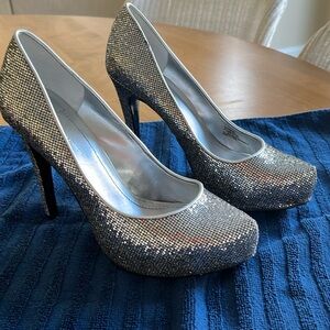 Women's BCBGeneration Parade Silver Candie Glitter Pump Size 7.5